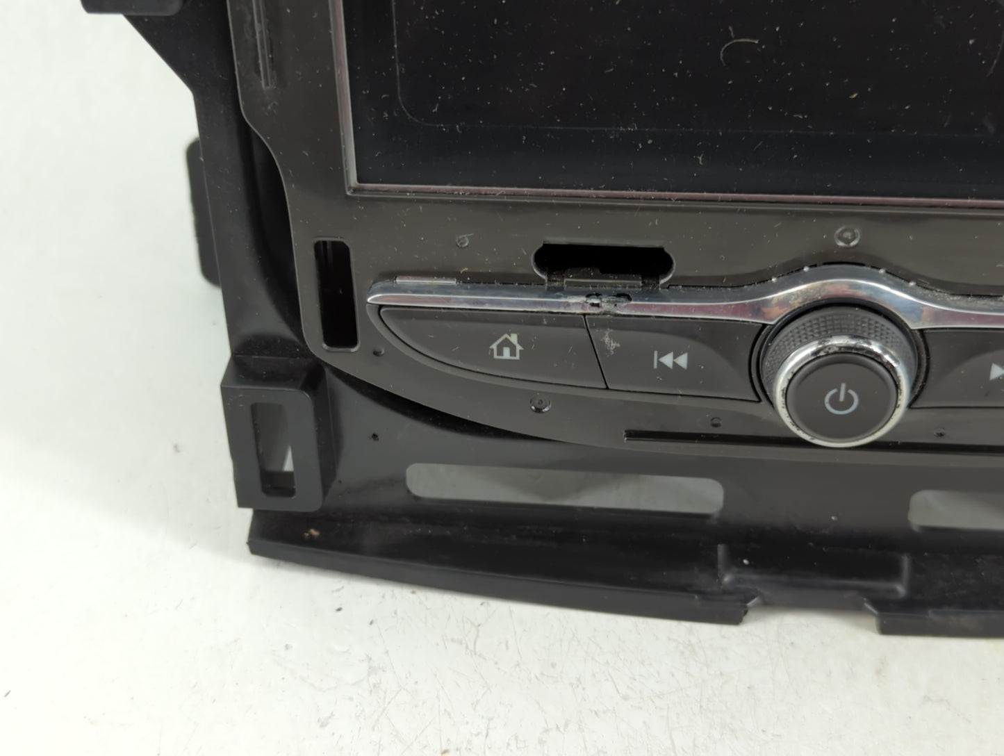 2022 Chevrolet Traverse Radio AM FM Cd Player Receiver Replacement P/N:3331271 Fits OEM Used Auto Parts - Oemusedautoparts1.