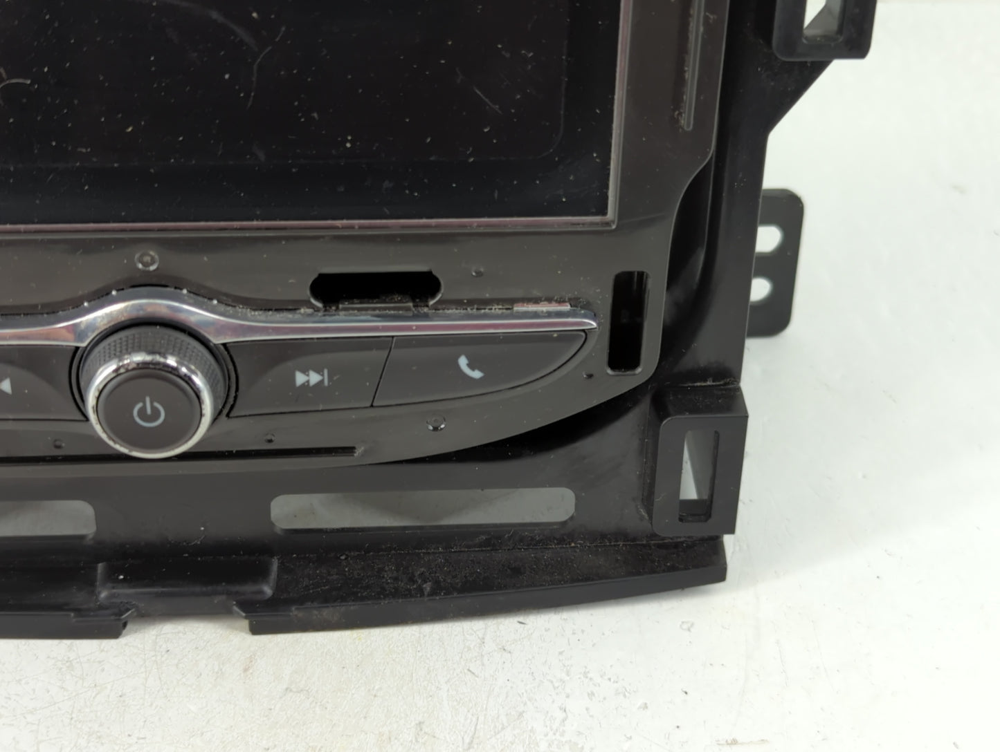 2022 Chevrolet Traverse Radio AM FM Cd Player Receiver Replacement P/N:3331271 Fits OEM Used Auto Parts - Oemusedautoparts1.