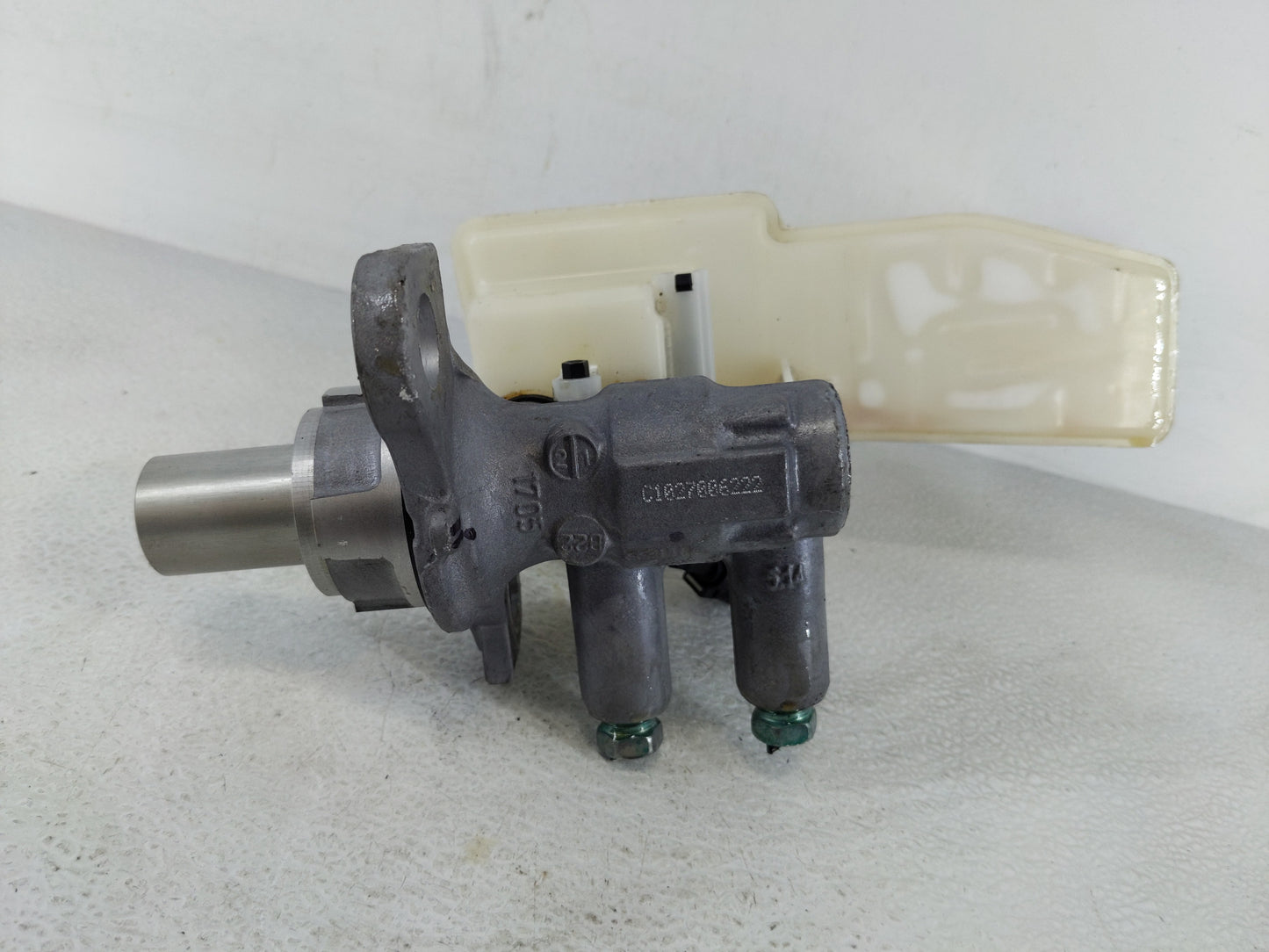 2018-2022 Chevrolet Traverse Brake Master Cylinder - Oemusedautoparts1.com