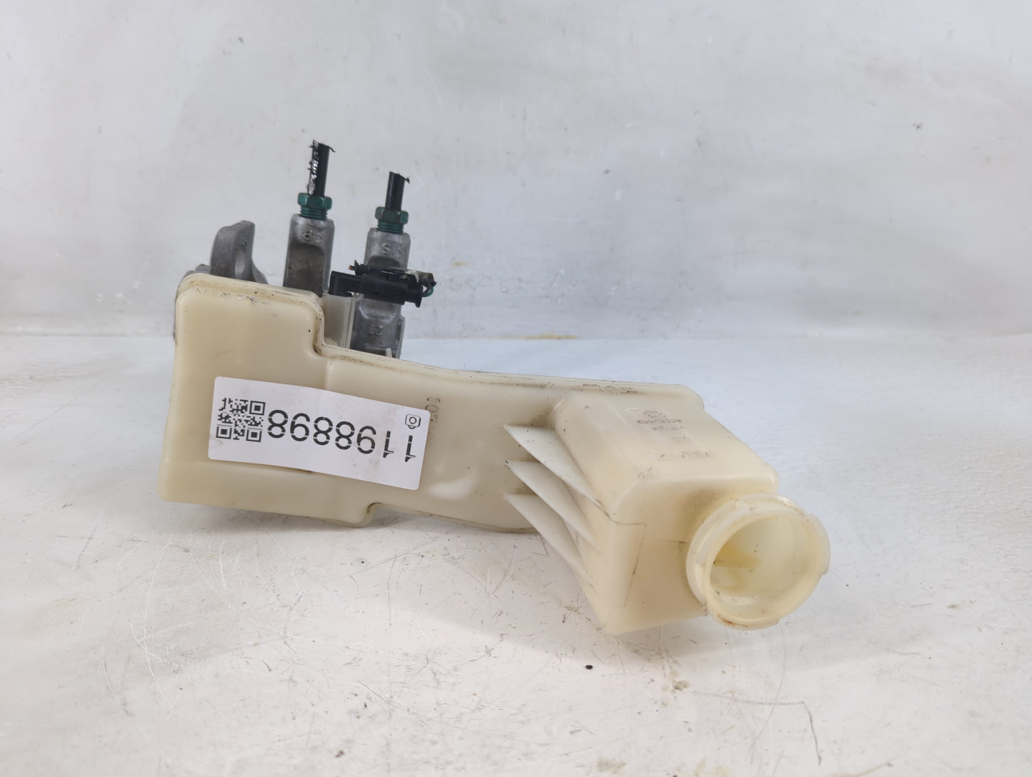 2018-2022 Chevrolet Traverse Brake Master Cylinder 1198898 - Oemusedautoparts1.com