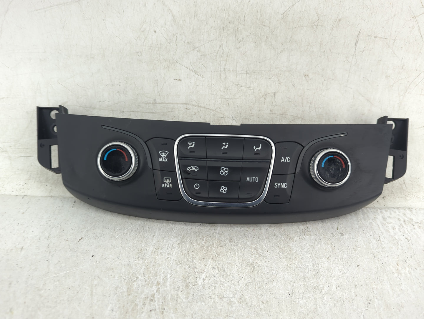 2022 Chevrolet Traverse Climate Control Module Temperature AC/Heater Replacement P/N:85129657 Fits OEM Used Auto Parts - Oem