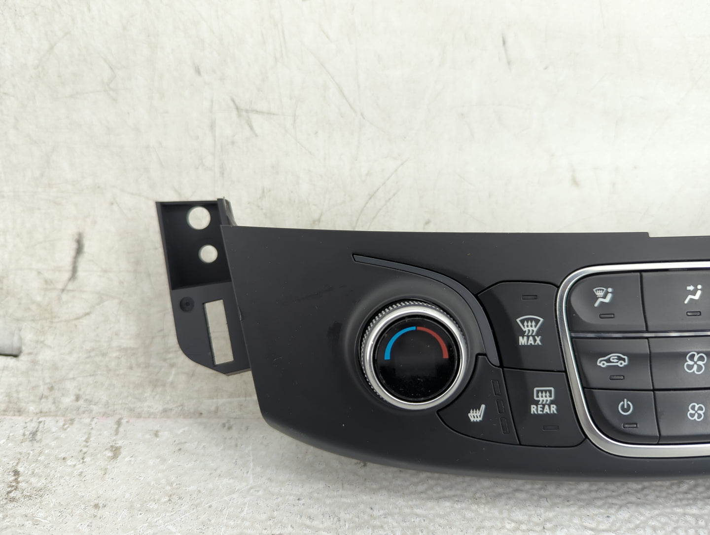 2022 Chevrolet Traverse Climate Control Module Temperature AC/Heater Replacement P/N:85129658 QFGM623A, QFGM623C Fits OEM Us