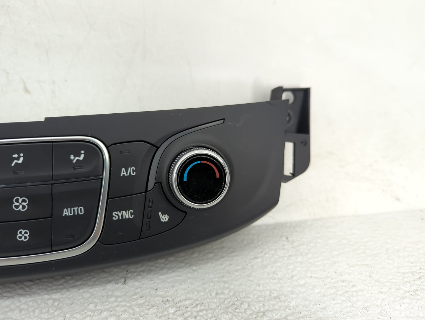 2022 Chevrolet Traverse Climate Control Module Temperature AC/Heater Replacement P/N:85129658 QFGM623A, QFGM623C Fits OEM Us
