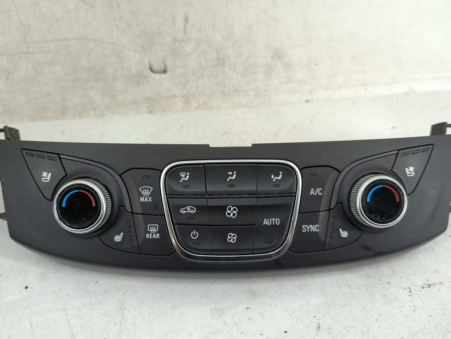 2022 Chevrolet Traverse Climate Control Module Temperature AC/Heater Replacement P/N:85129659 Fits OEM Used Auto Parts - Oem