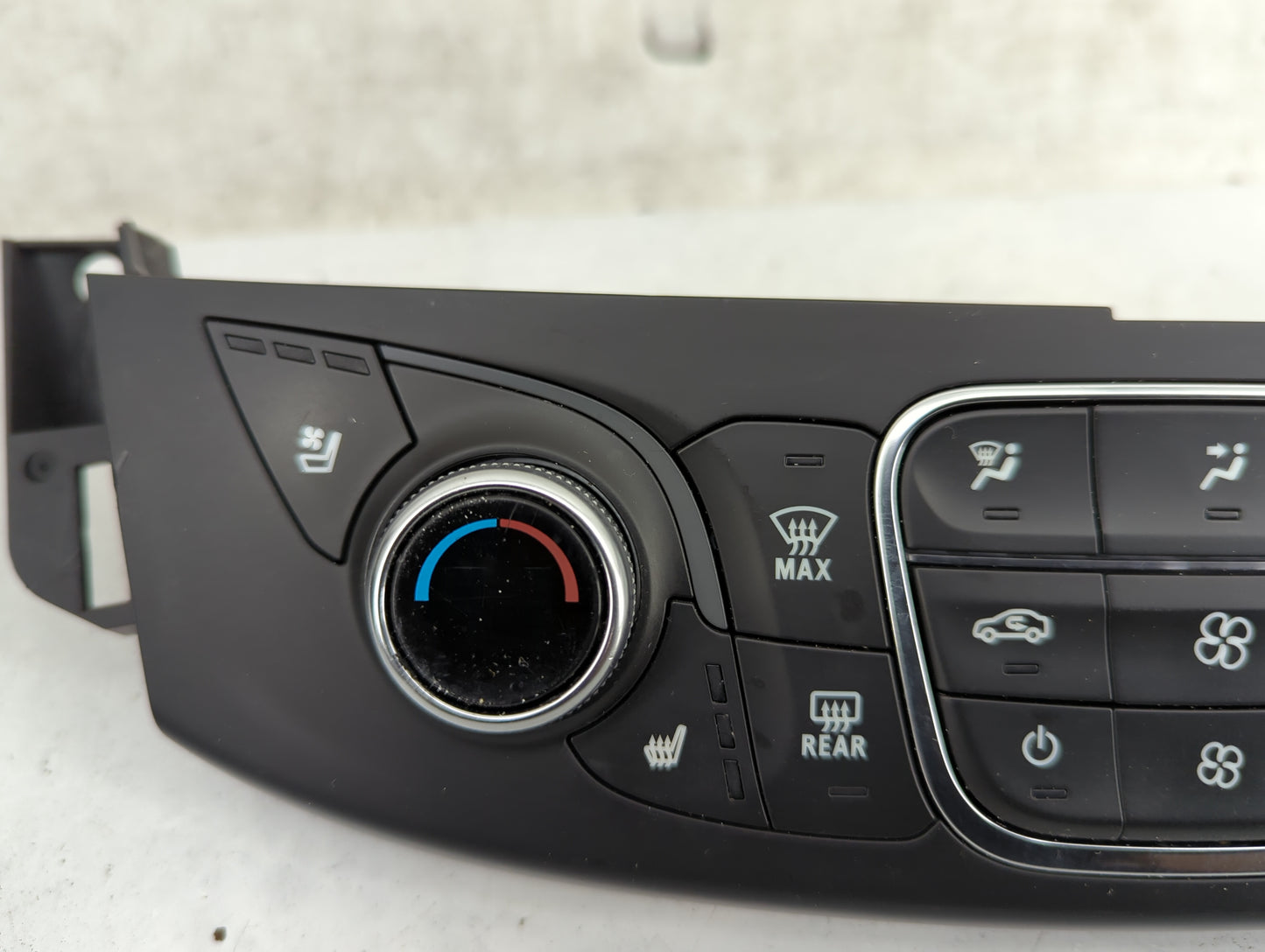 2022 Chevrolet Traverse Climate Control Module Temperature AC/Heater Replacement P/N:85129659 Fits OEM Used Auto Parts - Oem