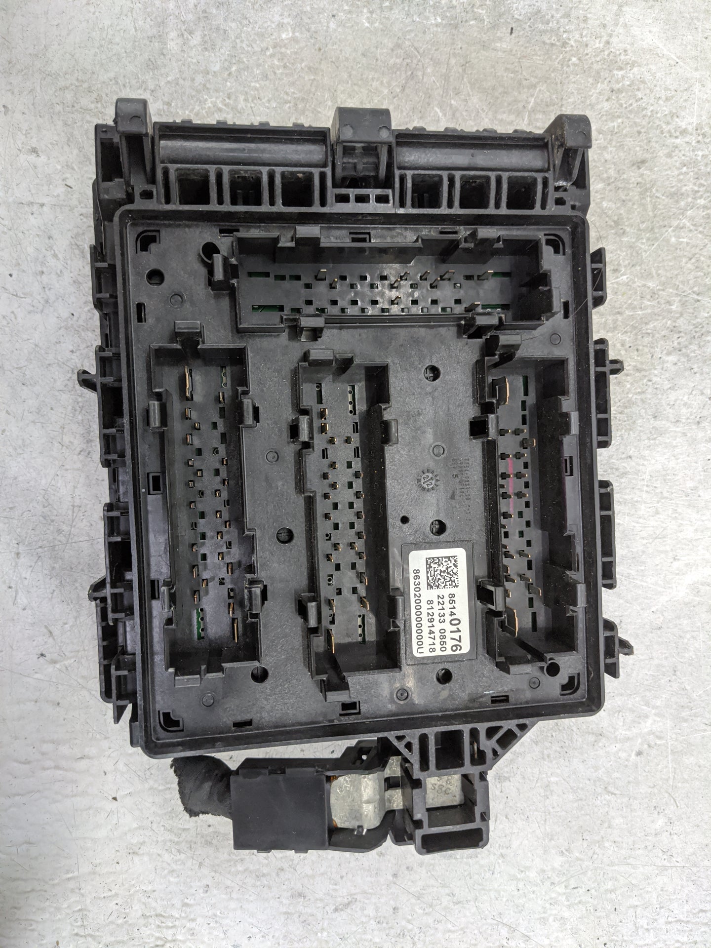 2022 Chevrolet Traverse Fusebox Fuse Box Panel Relay Module P/N:85140176 22133 0850, 812914718 Fits OEM Used Auto Parts - Oe