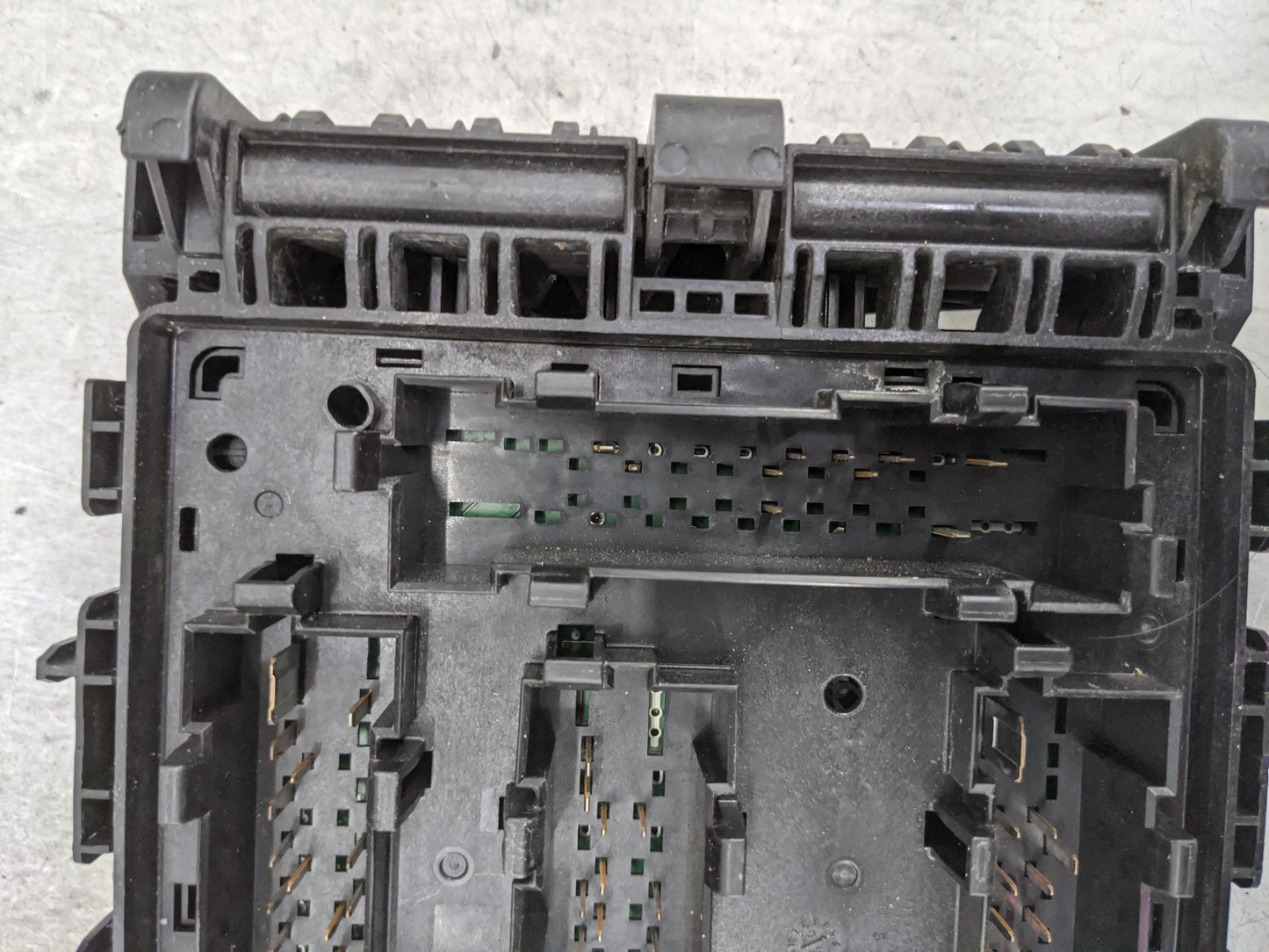 2022 Chevrolet Traverse Fusebox Fuse Box Panel Relay Module P/N:85140176 22133 0850, 812914718 Fits OEM Used Auto Parts - Oe