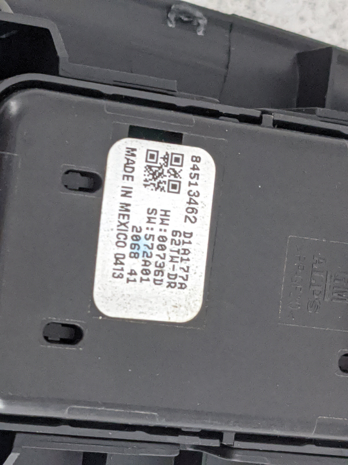 2022 Chevrolet Traverse Master Power Window Switch Replacement Driver Side Left P/N:84513462 D1A177A Fits Fits 2019 2020 202