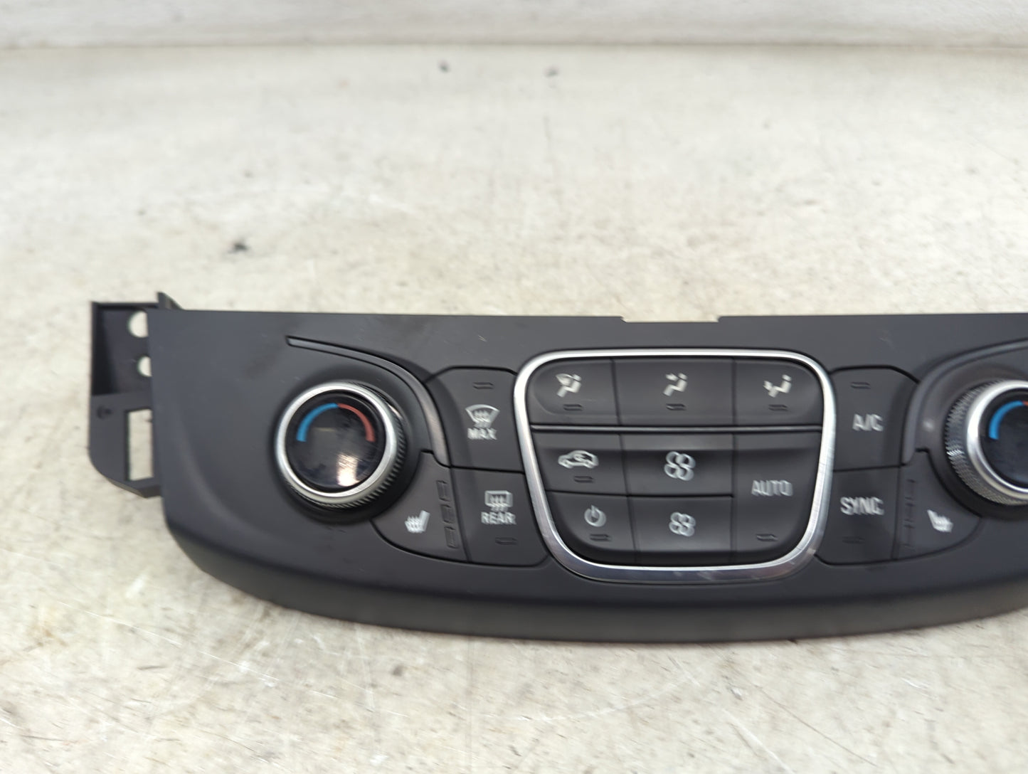 2022 Chevrolet Traverse Climate Control Module Temperature AC/Heater Replacement P/N:85129658 qFGM623A Fits OEM Used Auto Pa