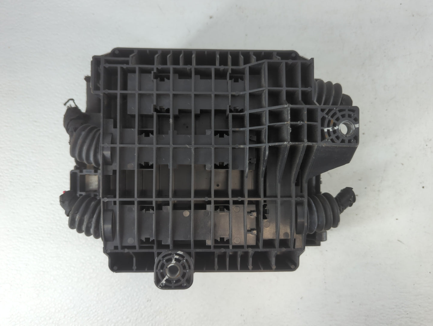 2022 Chevrolet Traverse Fusebox Fuse Box Panel Relay Module P/N:7171-4521-30 Fits OEM Used Auto Parts - Oemusedautoparts1.co