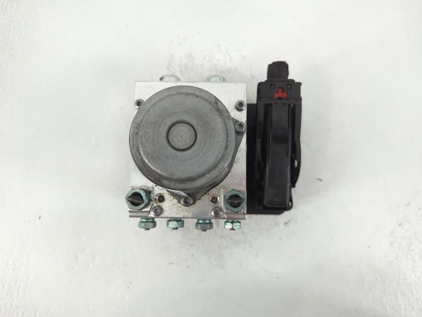 2019-2022 Chevrolet Traverse ABS Pump Control Module Replacement P/N:85516088 Fits Fits 2019 2020 2021 2022 OEM Used Auto Pa