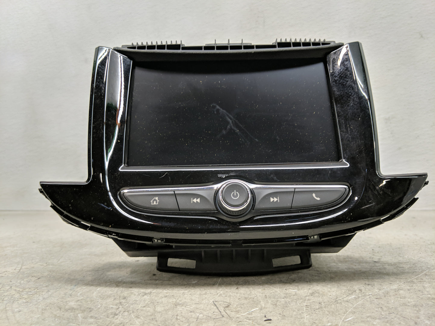 2021 Chevrolet Trax Radio AM FM Cd Player Receiver Replacement P/N:84988340 Fits OEM Used Auto Parts - Oemusedautoparts1.com