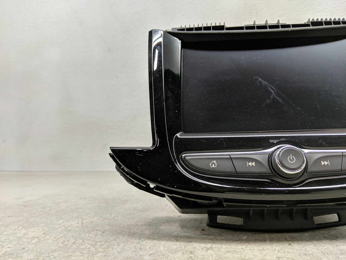 2021 Chevrolet Trax Radio AM FM Cd Player Receiver Replacement P/N:84988340 Fits OEM Used Auto Parts - Oemusedautoparts1.com