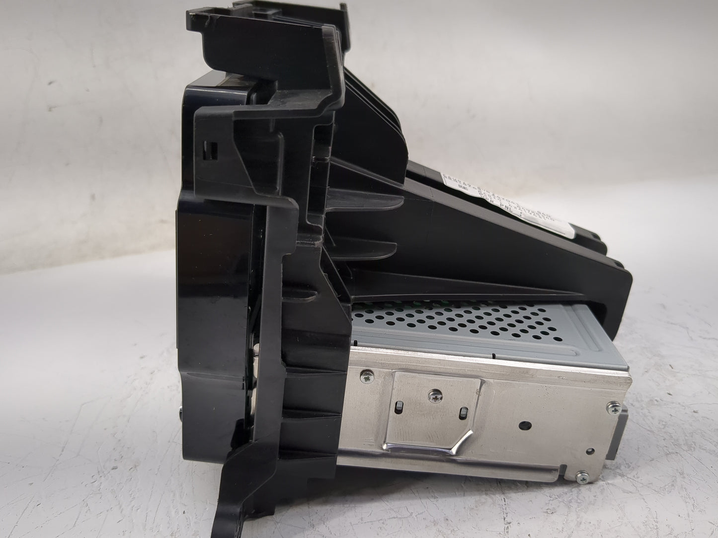 2021 Chevrolet Trax Radio AM FM Cd Player Receiver Replacement P/N:84988340 Fits OEM Used Auto Parts - Oemusedautoparts1.com