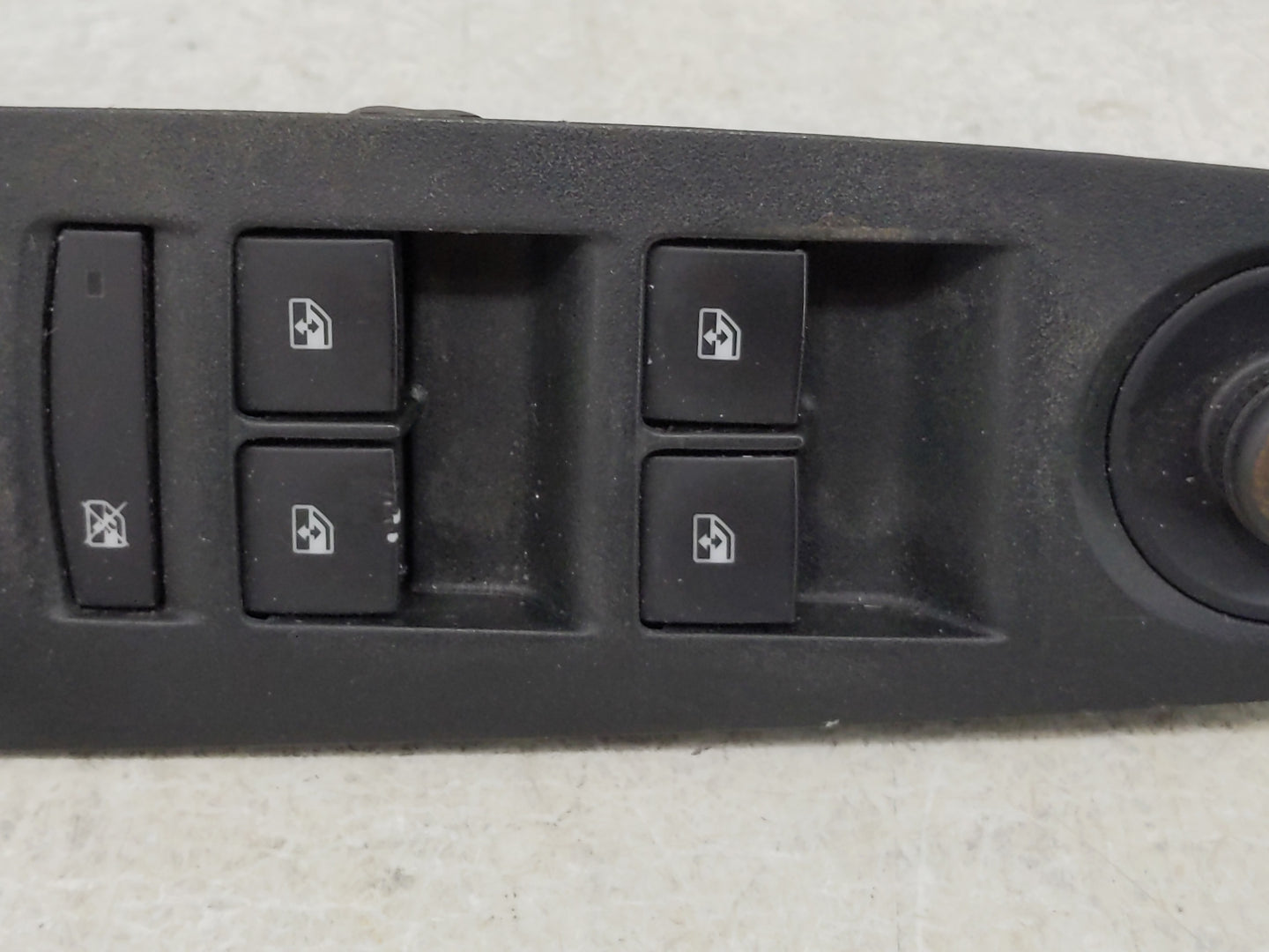 2017-2021 Chevrolet Trax Master Power Window Switch Replacement Driver Side Left P/N:22915128 Fits Fits 2017 2018 2019 2020 