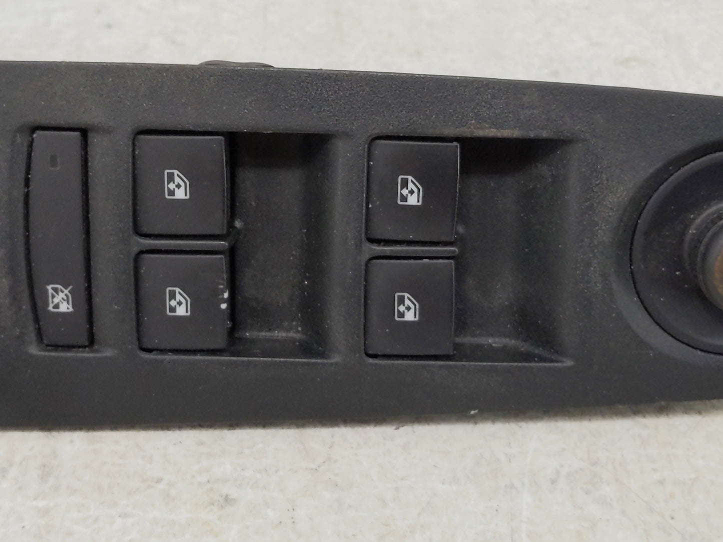 2017-2021 Chevrolet Trax Master Power Window Switch Replacement Driver Side Left P/N:22915128 Fits Fits 2017 2018 2019 2020 