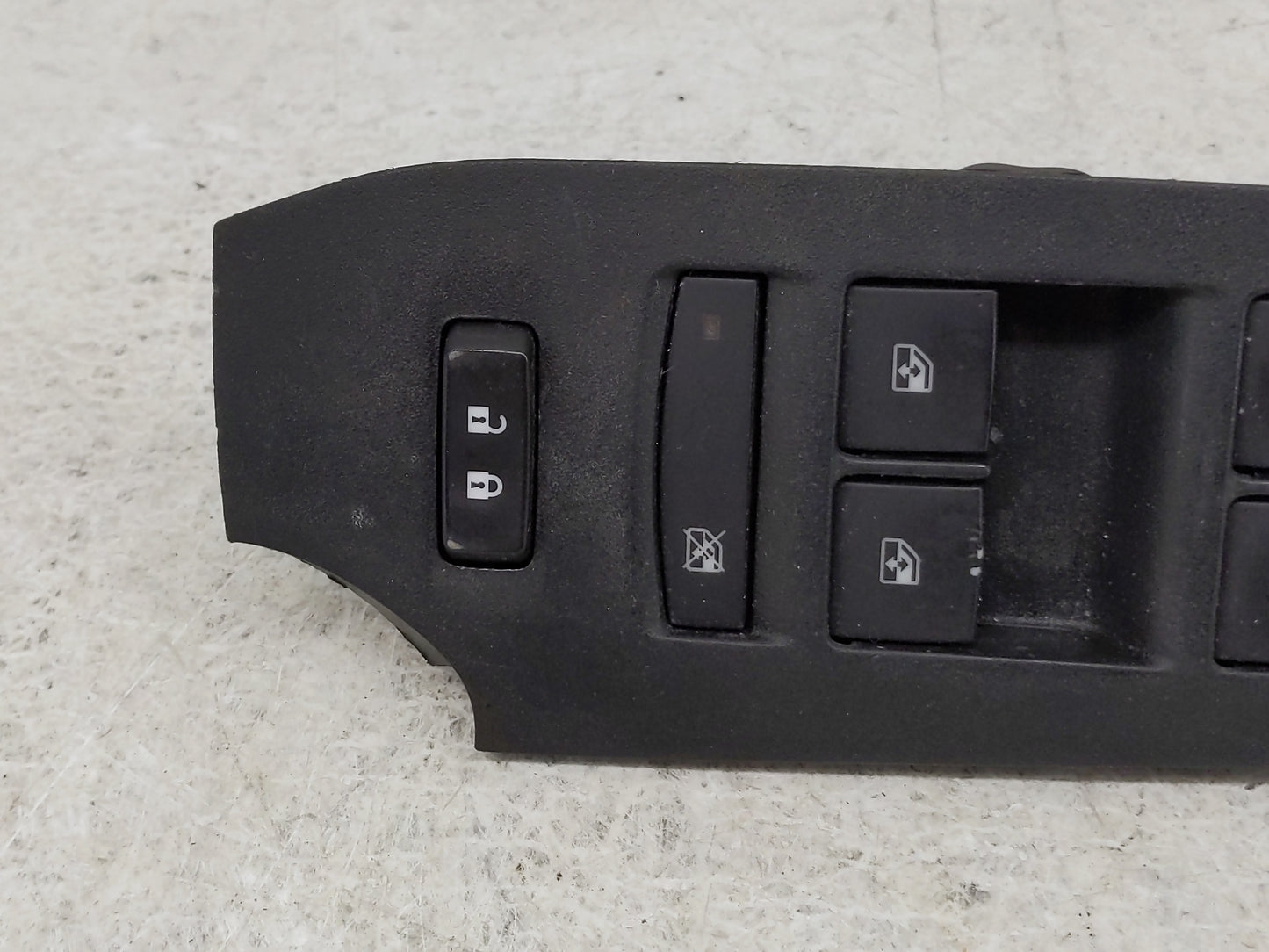 2017-2021 Chevrolet Trax Master Power Window Switch Replacement Driver Side Left P/N:22915128 Fits Fits 2017 2018 2019 2020 