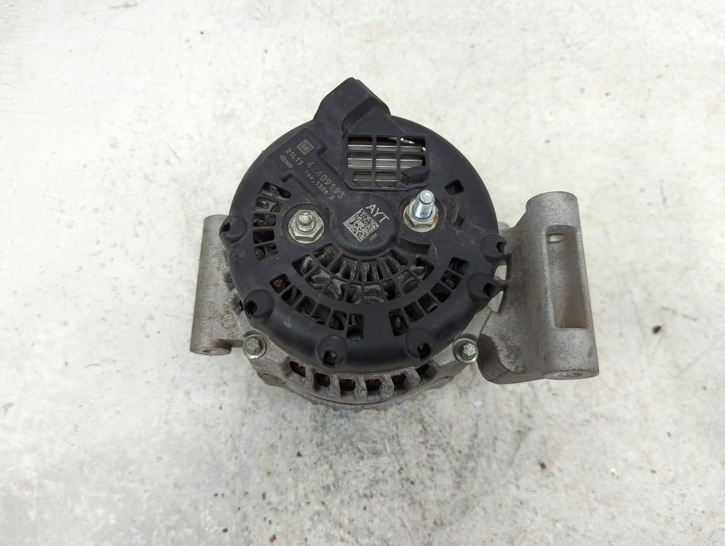 2021 Chevrolet Trax Alternator Replacement Generator Charging Assembly Engine OEM P/N:42609193 Fits Fits 2016 OEM Used Auto 
