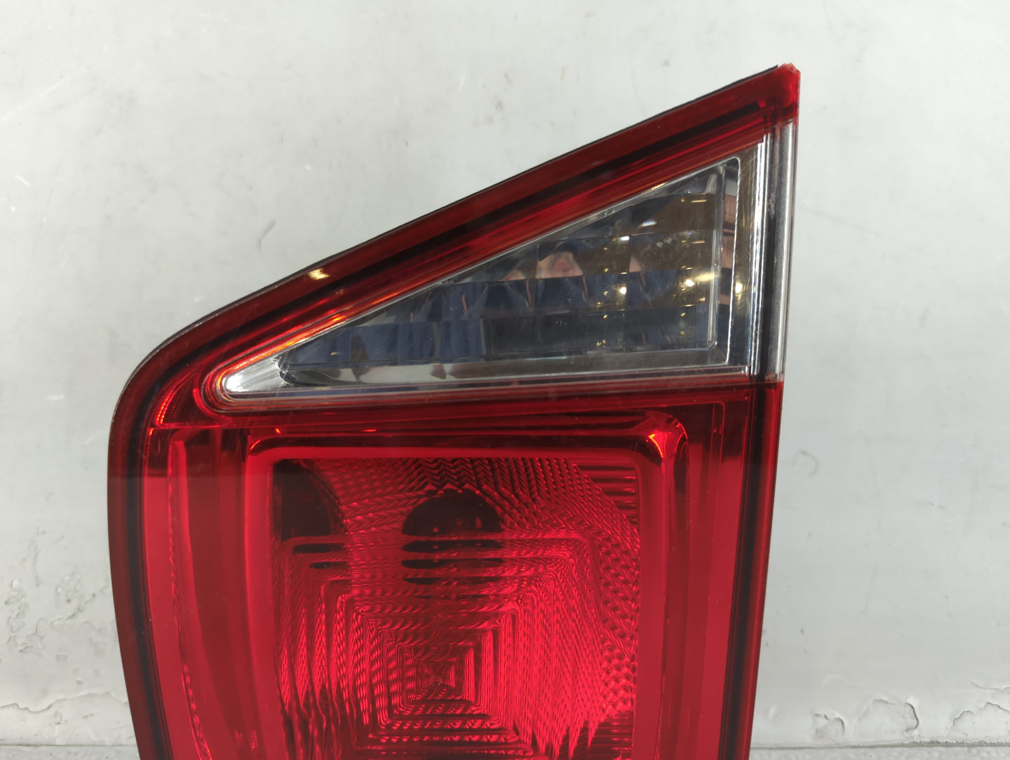 Chevrolet Trax Passenger Right Side Deck Lid Mounted Tail Light - Oemusedautoparts1.com