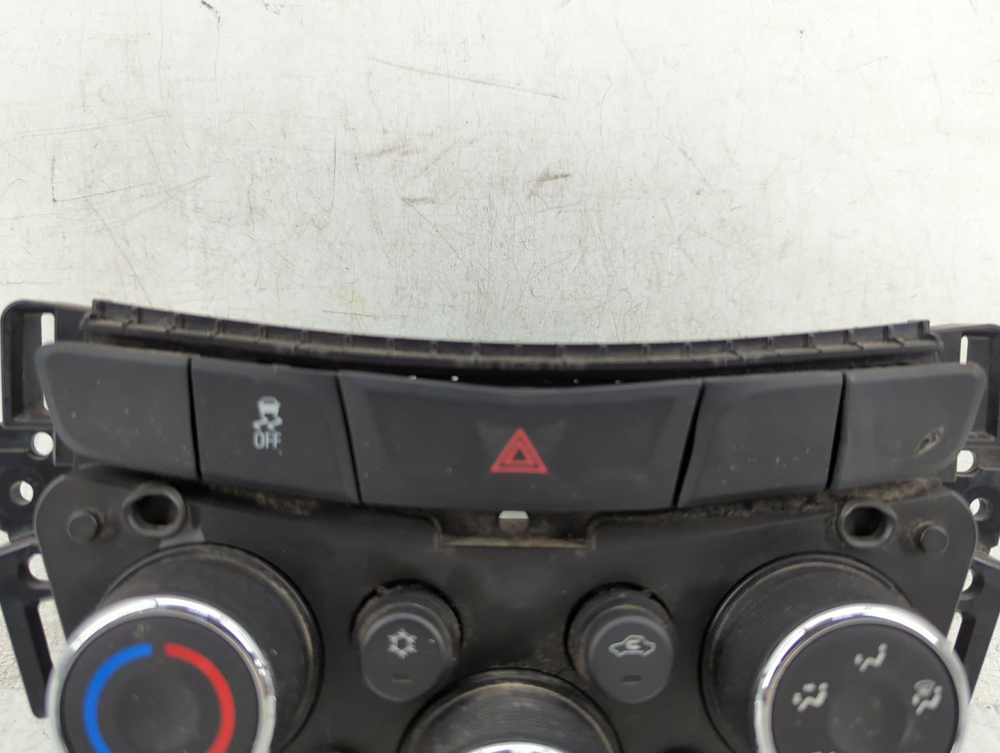 2022 Chevrolet Trax Climate Control Module Temperature AC/Heater Replacement Fits OEM Used Auto Parts - Oemusedautoparts1.co