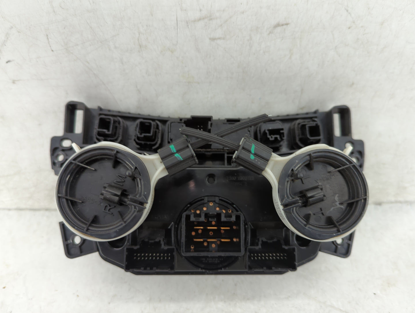 2022 Chevrolet Trax Climate Control Module Temperature AC/Heater Replacement Fits OEM Used Auto Parts - Oemusedautoparts1.co