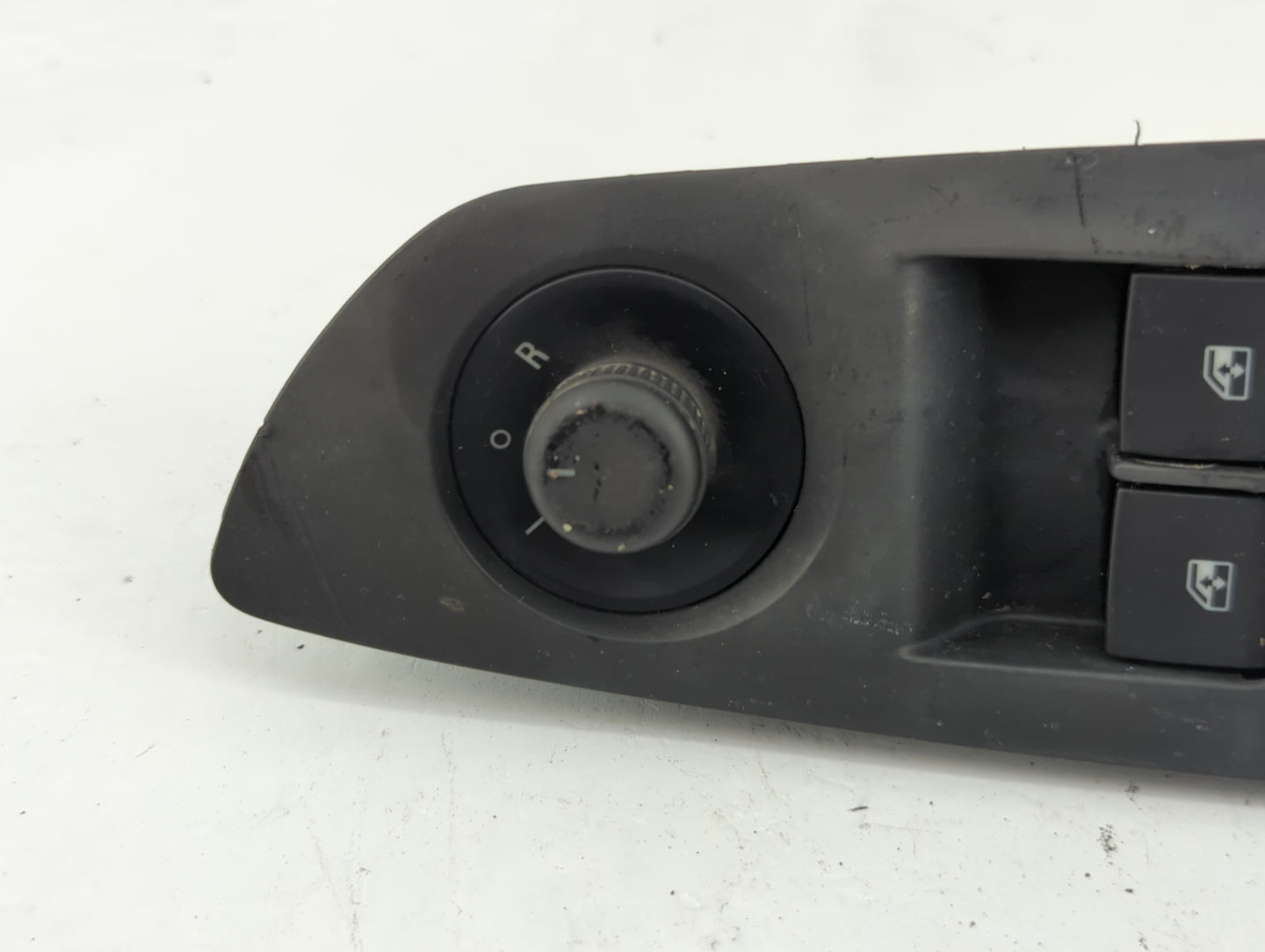 2022 Chevrolet Trax Master Power Window Switch Replacement Driver Side Left P/N:13408454 Fits OEM Used Auto Parts - Oemuseda