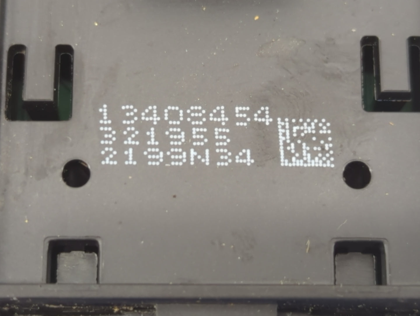 2022 Chevrolet Trax Master Power Window Switch Replacement Driver Side Left P/N:13408454 Fits OEM Used Auto Parts - Oemuseda