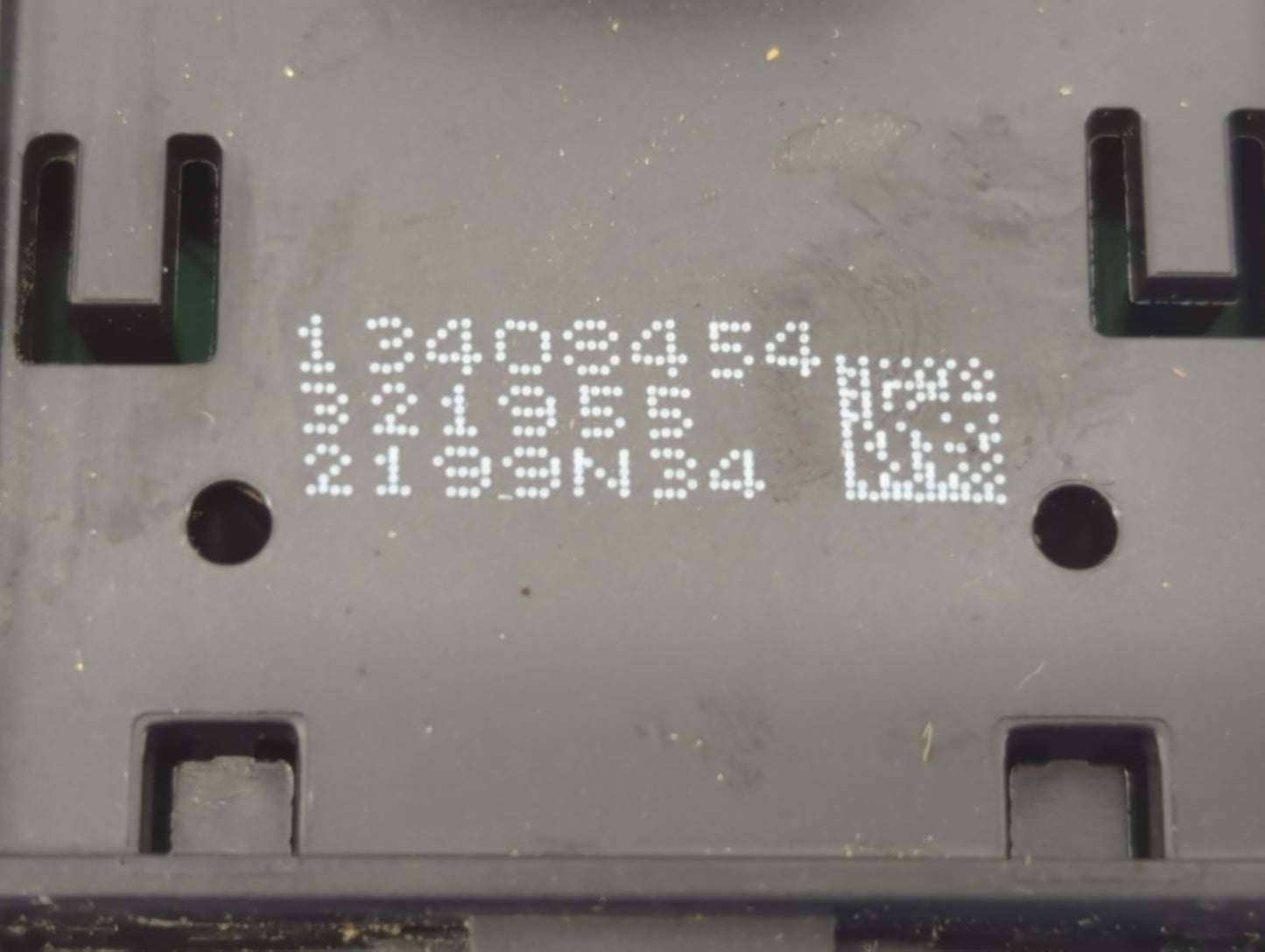 2022 Chevrolet Trax Master Power Window Switch Replacement Driver Side Left P/N:13408454 Fits OEM Used Auto Parts - Oemuseda