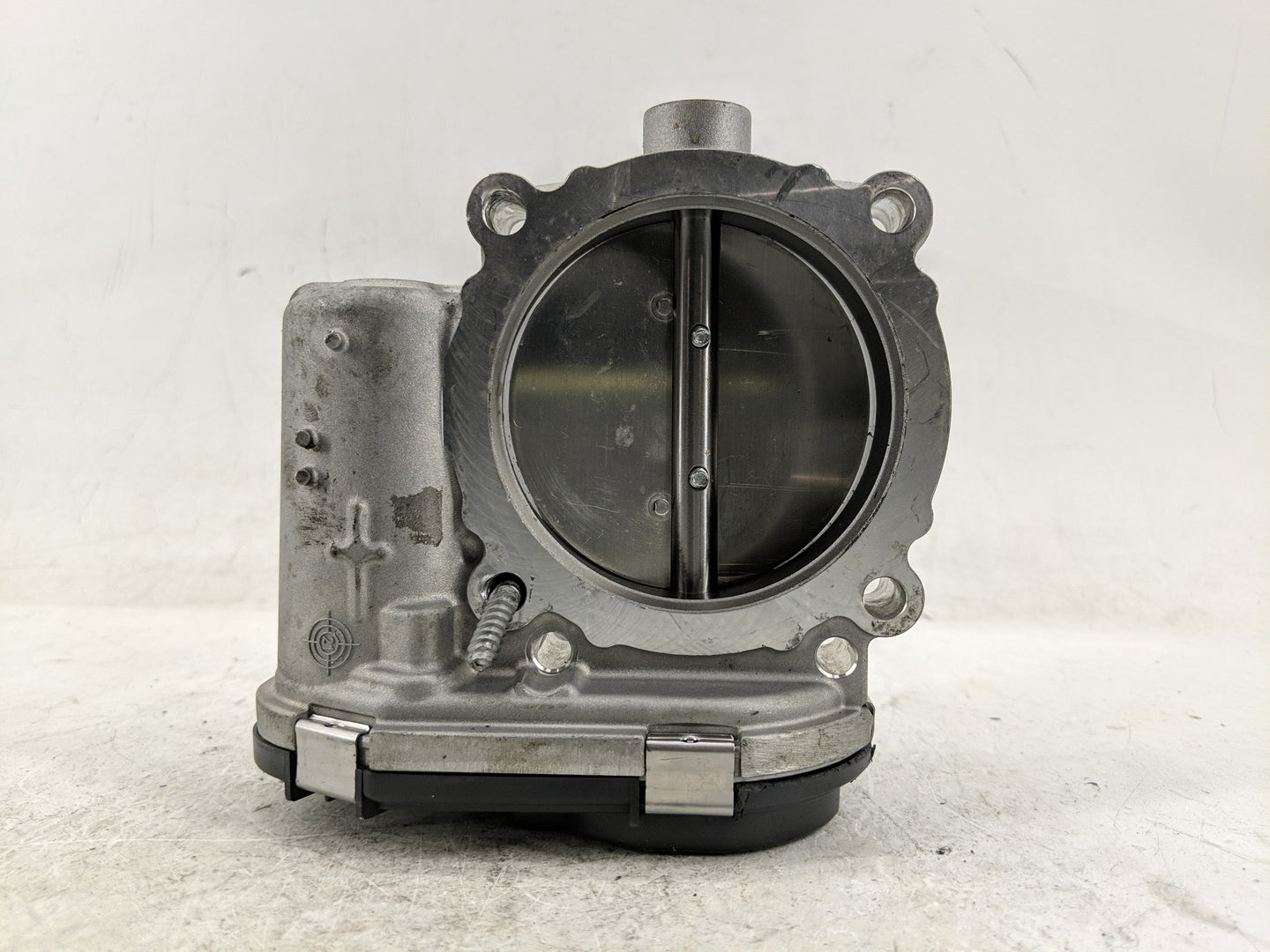 2011-2022 Chrysler 300 Throttle Body Fits Fits 2011 2012 2013 2014 2015 2016 2017 2018 2019 2020 2021 2022 OEM Used Auto Par