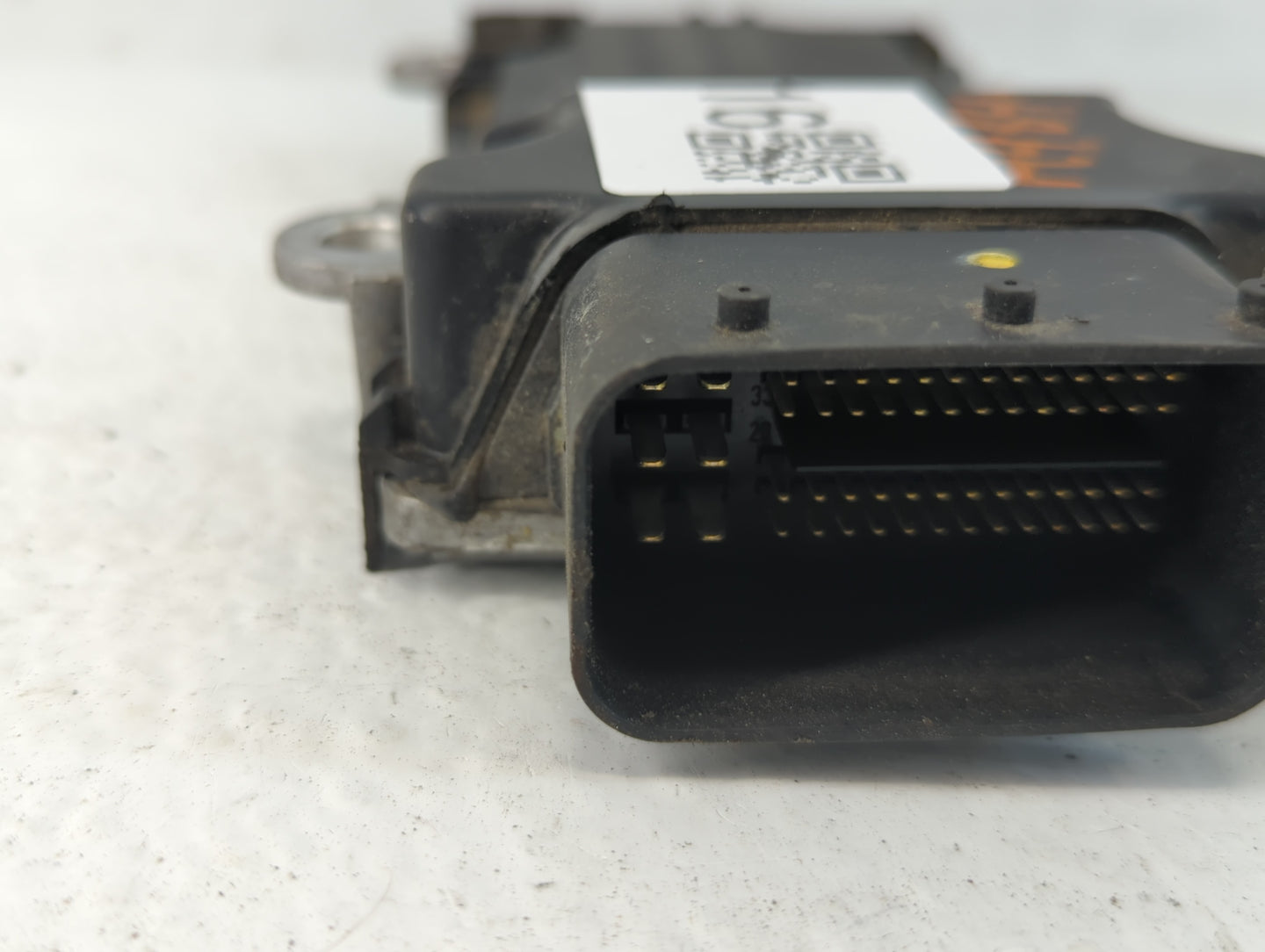 2020-2022 Chrysler Pacifica Chassis Control Module Ccm Bcm Body Control - Oemusedautoparts1.com