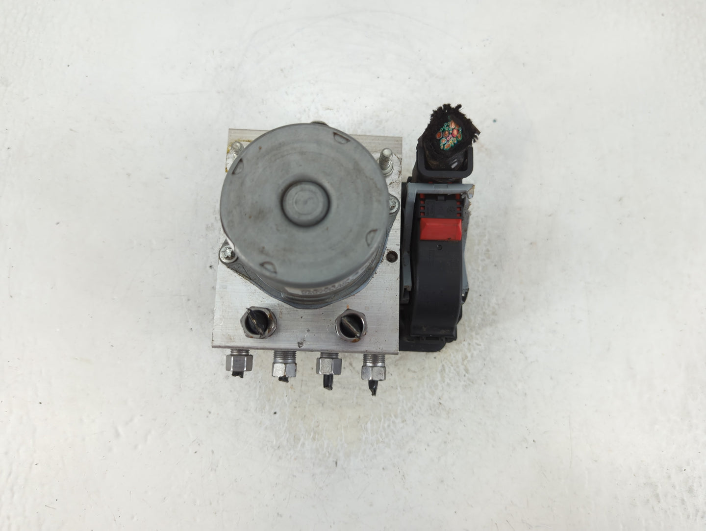 2020-2022 Chrysler Pacifica ABS Pump Control Module Replacement P/N:68577676AA Fits Fits 2020 2021 2022 OEM Used Auto Parts 