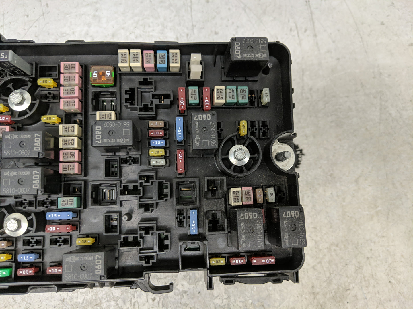 2022 Chrysler Pacifica Fusebox Fuse Box Panel Relay Module P/N:6351-5316 Fits OEM Used Auto Parts - Oemusedautoparts1.com