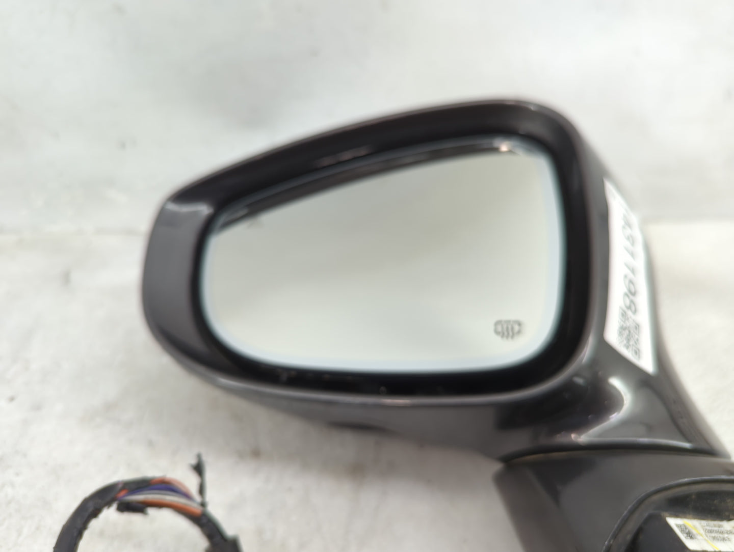 Chrysler Pacifica Passenger Right Side View Power Door Mirror Chrome - Oemusedautoparts1.com