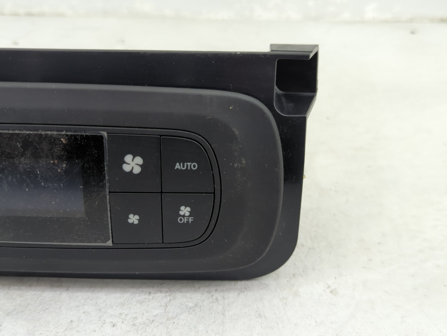 2022 Chrysler Pacifica Climate Control Module Temperature AC/Heater Replacement P/N:P6WL30DX9AA Fits OEM Used Auto Parts - O