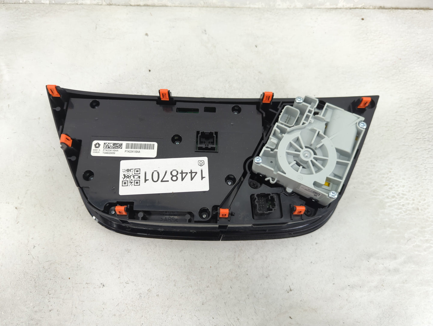 2022 Chrysler Pacifica Climate Control Module Temperature AC/Heater Replacement P/N:P7AS341X8AA Fits OEM Used Auto Parts - O
