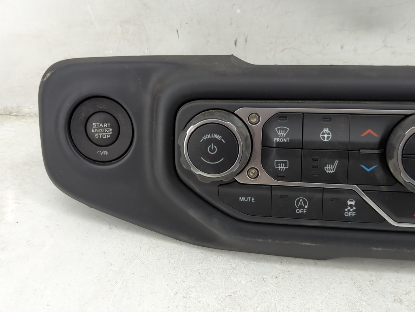 2021-2022 Chrysler Pacifica Climate Control Module Temperature AC/Heater Replacement P/N:P7BU53DX9AA Fits Fits 2021 2022 OEM