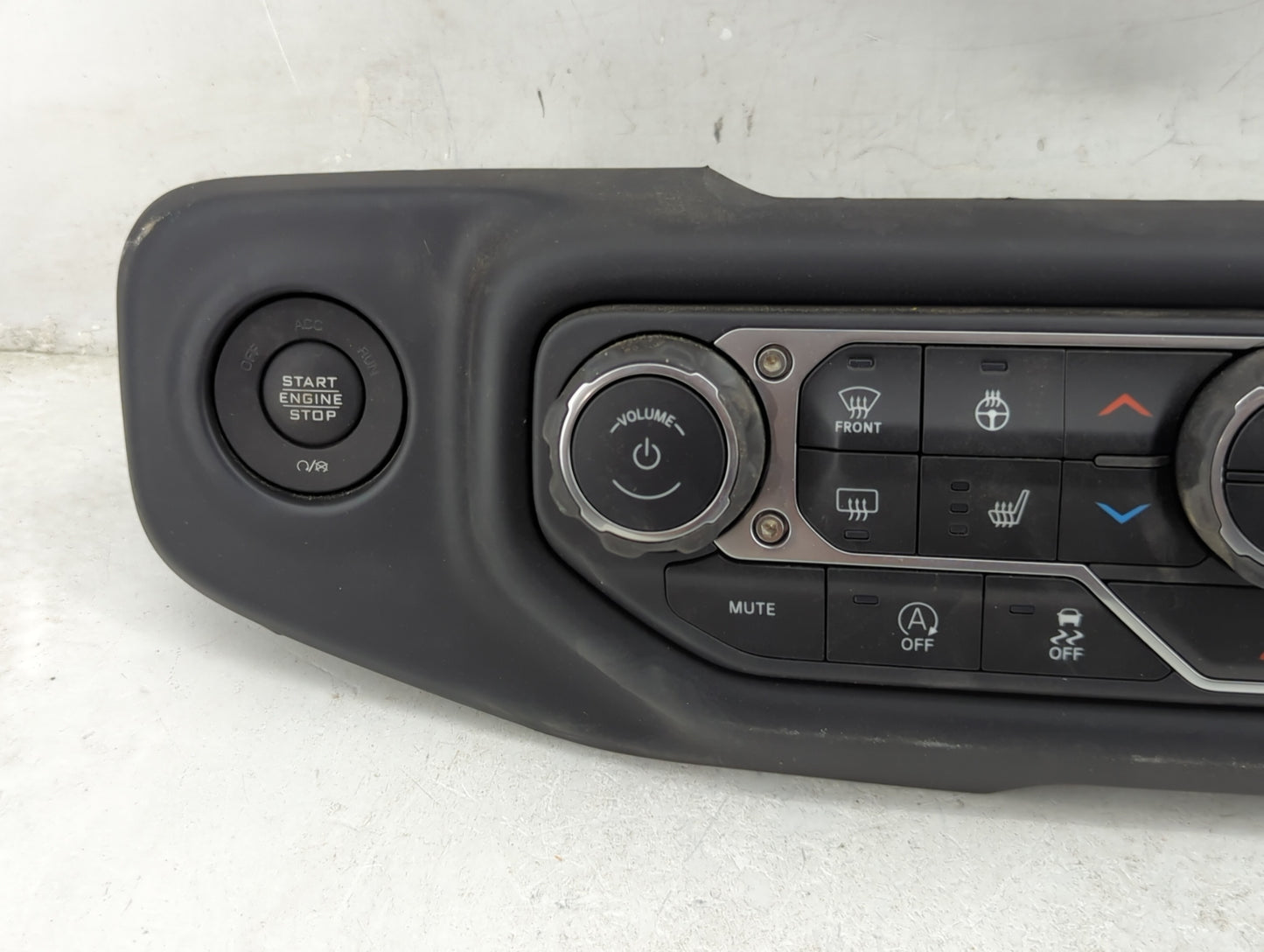 2021-2022 Chrysler Pacifica Climate Control Module Temperature AC/Heater Replacement P/N:P7BU53DX9AA Fits Fits 2021 2022 OEM