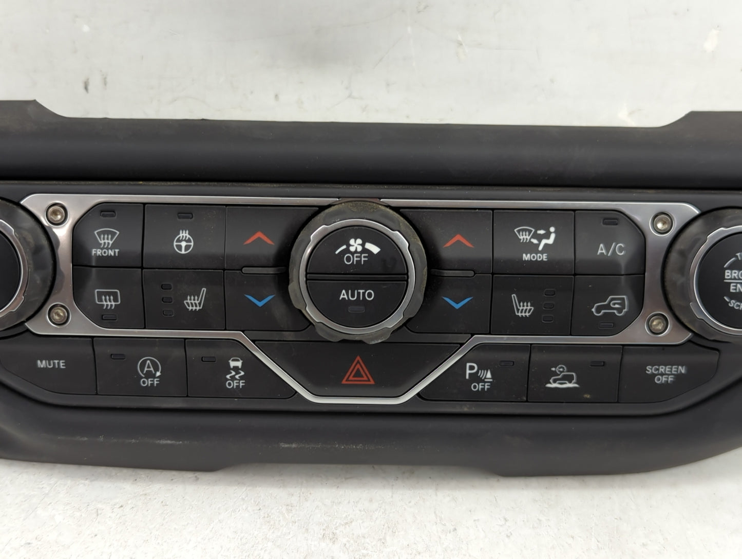 2021-2022 Chrysler Pacifica Climate Control Module Temperature AC/Heater Replacement P/N:P7BU53DX9AA Fits Fits 2021 2022 OEM