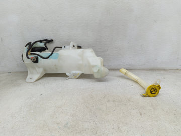 2017-2022 Chrysler Pacifica Windshield Washer Fluid Reservoir Bottle Oem 1473996 - Oemusedautoparts1.com