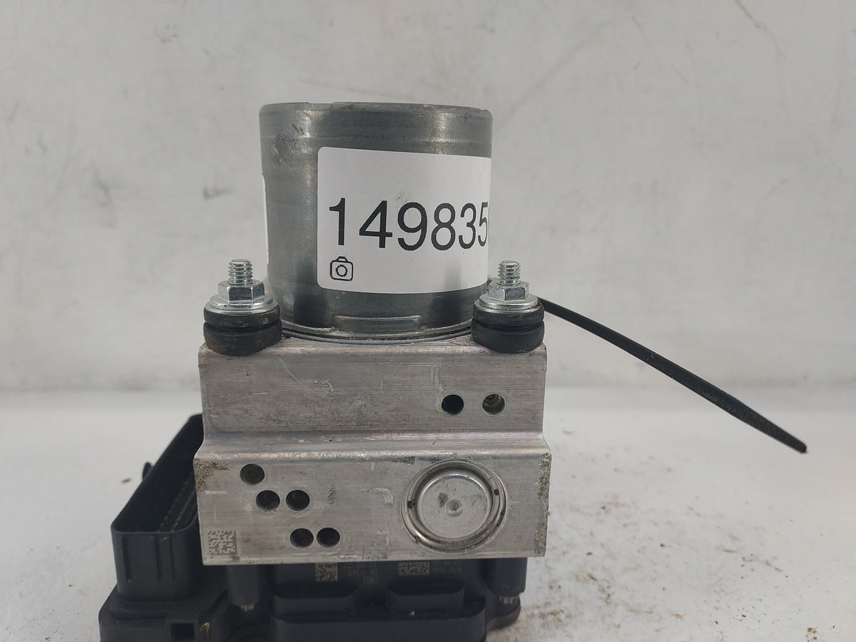 2020-2022 Chrysler Pacifica ABS Pump Control Module Replacement P/N:68471122AD P68471122AD, T4F26526B362 Fits Fits 2020 2021