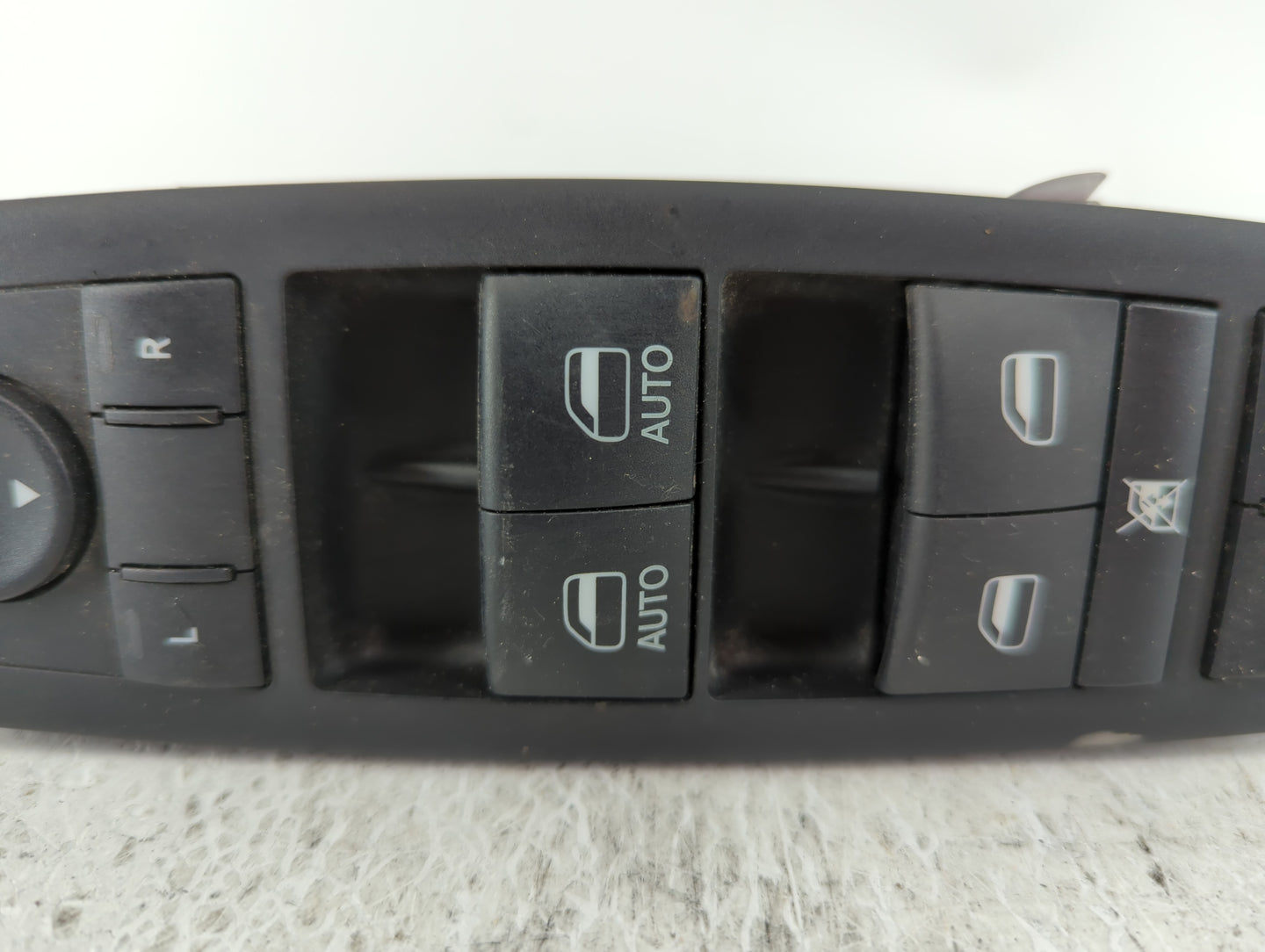 2017-2022 Chrysler Pacifica Master Power Window Switch Replacement Driver Side Left P/N:68262253AC Fits OEM Used Auto Parts 