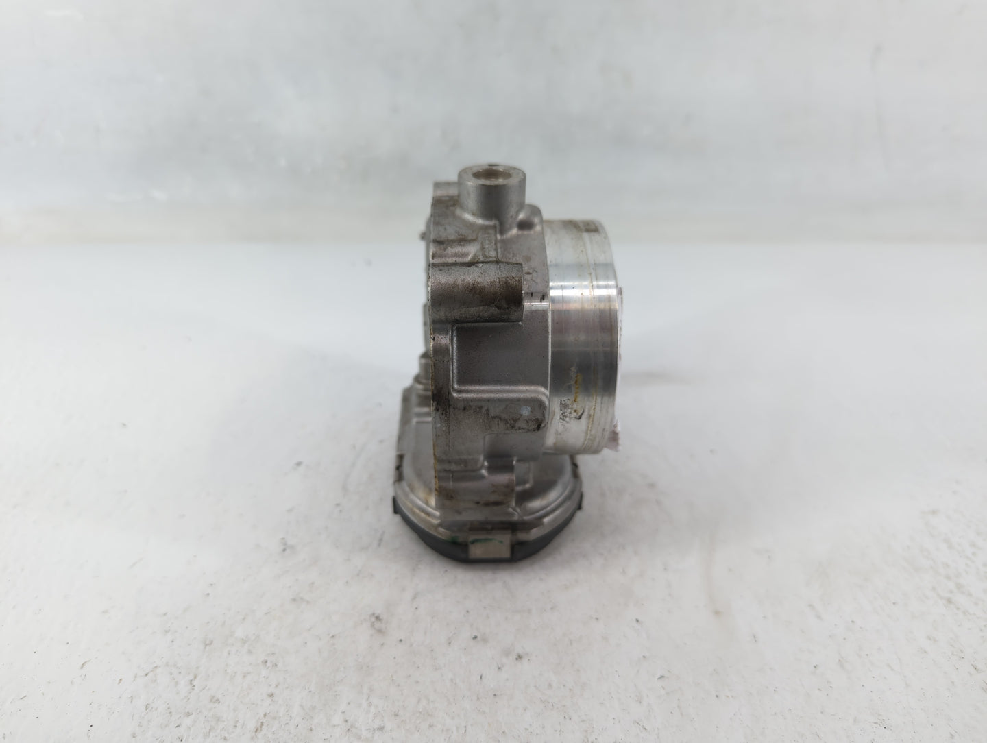 2017-2022 Chrysler Pacifica Throttle Body P/N:0 280 750 570 05184349AC Fits OEM Used Auto Parts - Oemusedautoparts1.com