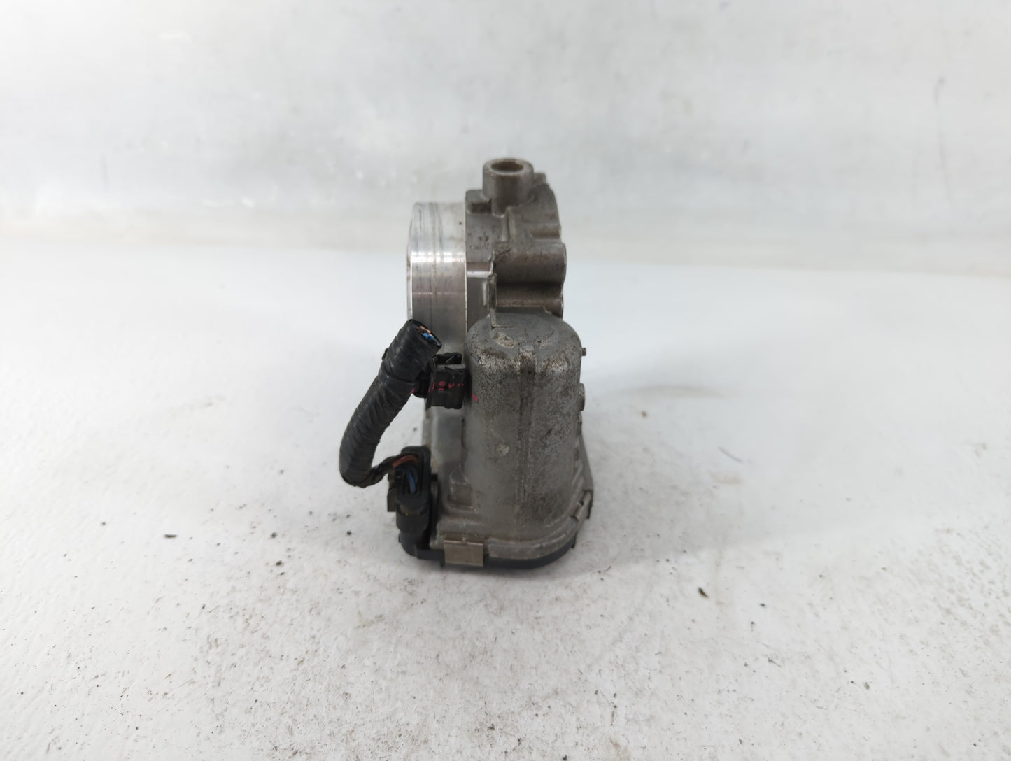 2017-2022 Chrysler Pacifica Throttle Body P/N:0 280 750 570 05184349AC Fits OEM Used Auto Parts - Oemusedautoparts1.com