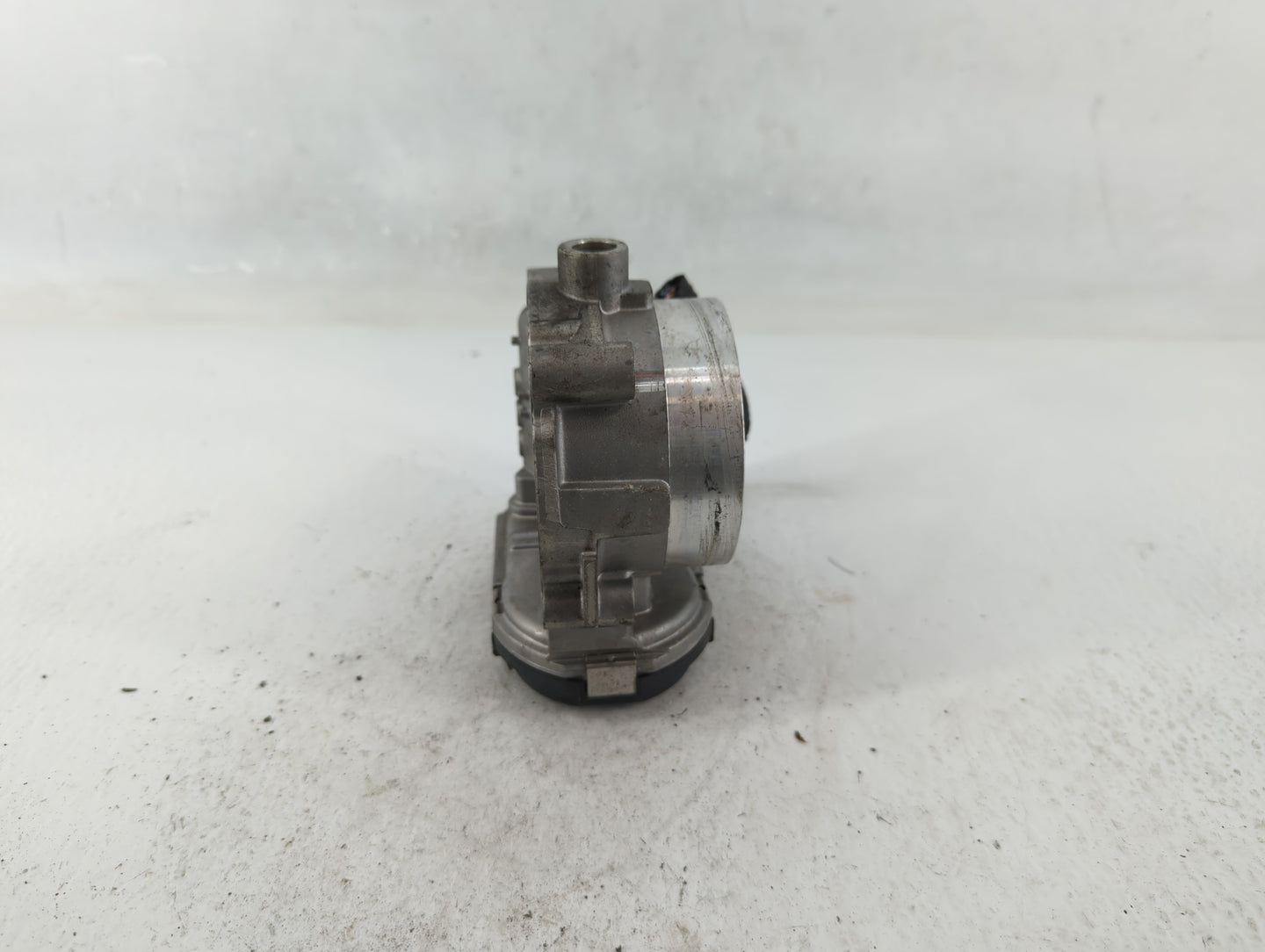2017-2022 Chrysler Pacifica Throttle Body P/N:0 280 750 570 05184349AC Fits OEM Used Auto Parts - Oemusedautoparts1.com