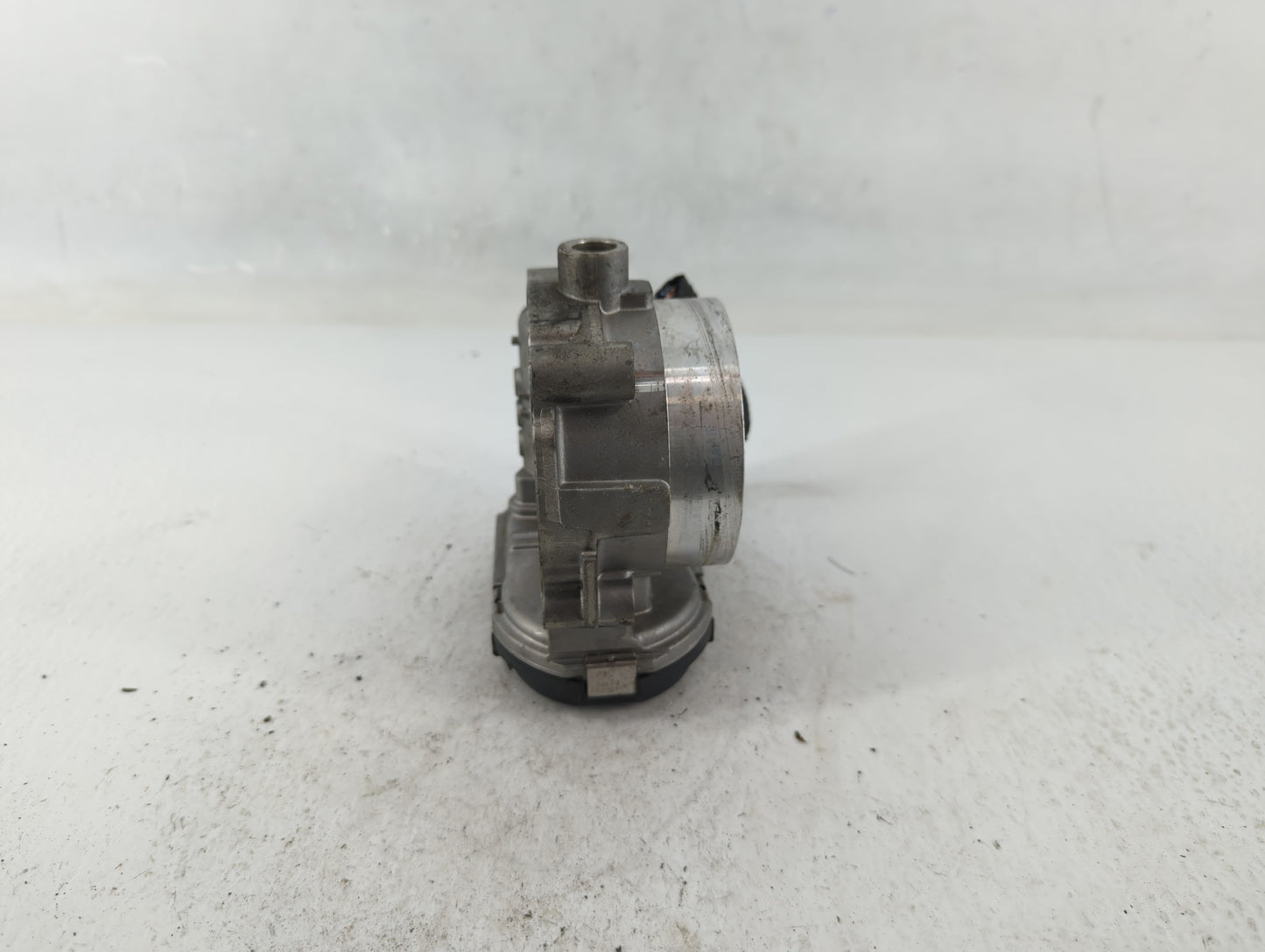 2017-2022 Chrysler Pacifica Throttle Body P/N:0 280 750 570 05184349AC Fits OEM Used Auto Parts - Oemusedautoparts1.com