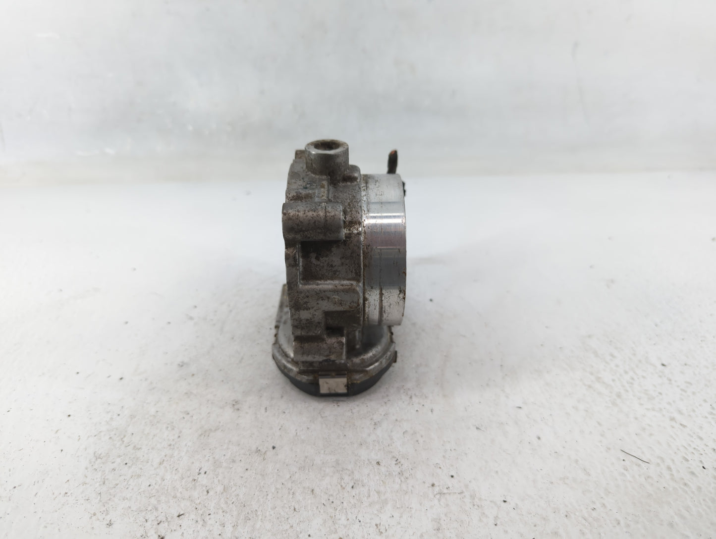 2017-2022 Chrysler Pacifica Throttle Body P/N:0 280 750 570 05184349AC Fits OEM Used Auto Parts - Oemusedautoparts1.com