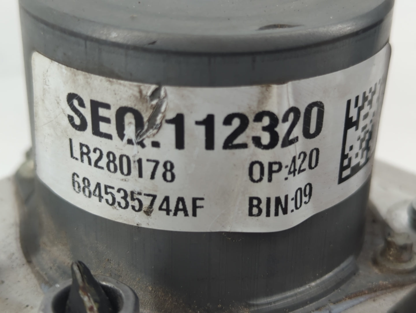 2020-2022 Chrysler Pacifica ABS Pump Control Module Replacement P/N:68453574AF Fits Fits 2020 2021 2022 OEM Used Auto Parts 