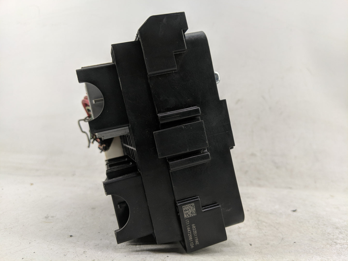 2020-2022 Chrysler Voyager Fusebox Fuse Box Panel Relay Module Fits Fits 2020 2021 2022 OEM Used Auto Parts - Oemusedautopar