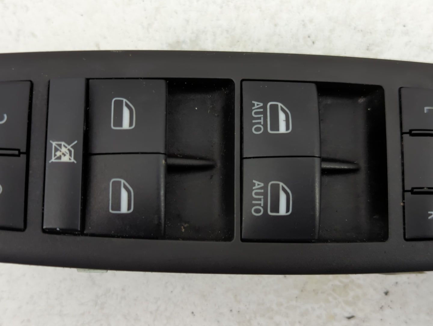 2020-2022 Chrysler Voyager Master Power Window Switch Replacement Driver Side Left P/N:68234092AC Fits OEM Used Auto Parts -