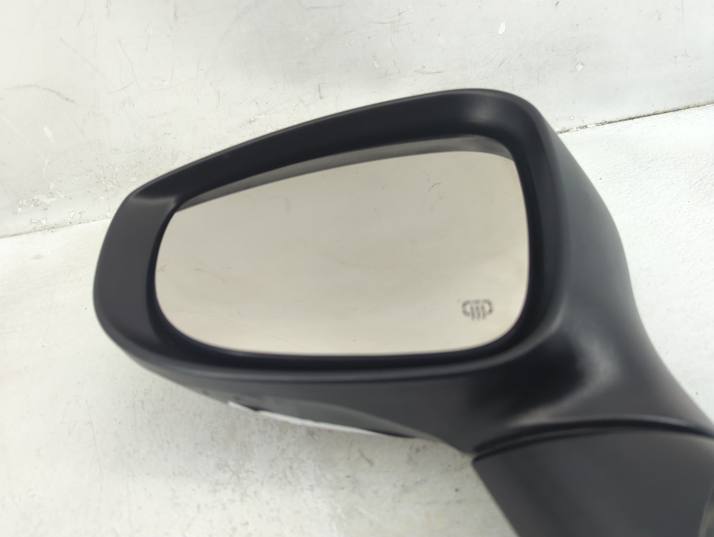 2022 Chrysler Voyager Driver Side View Mirror - Left Door Mirror OEM Used - Oemusedautoparts1.com